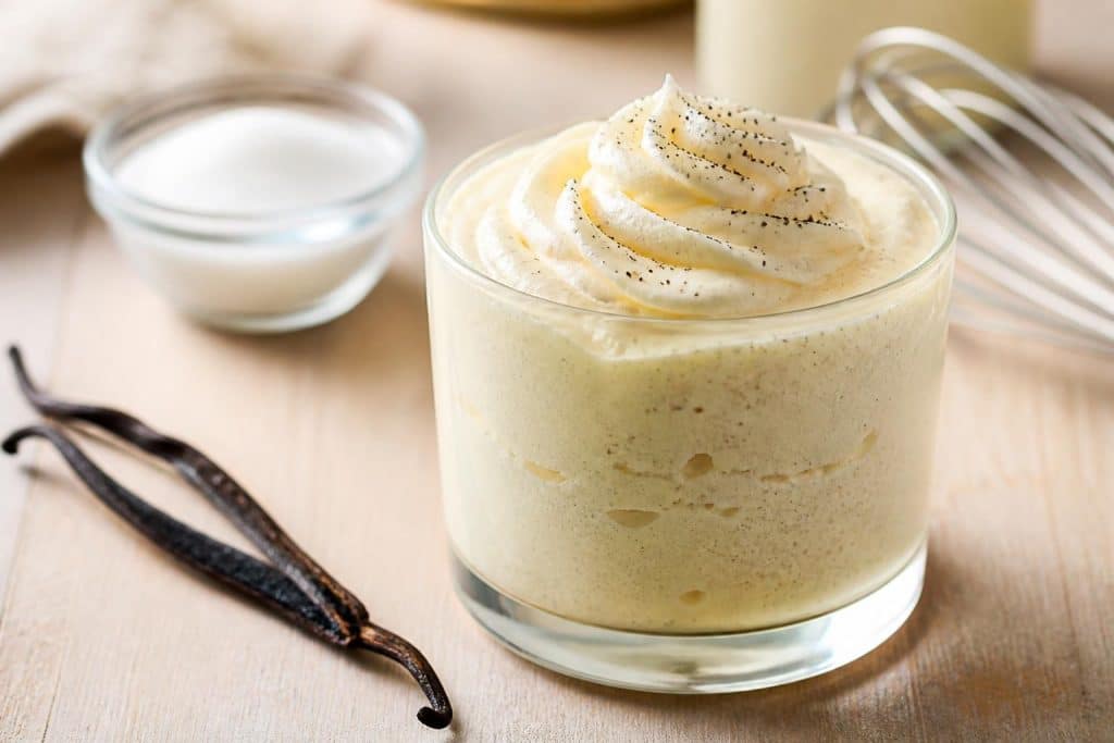 découvrez notre recette rapide et facile de mousse vanille légère, idéale pour un dessert gourmand et aérien en quelques minutes.